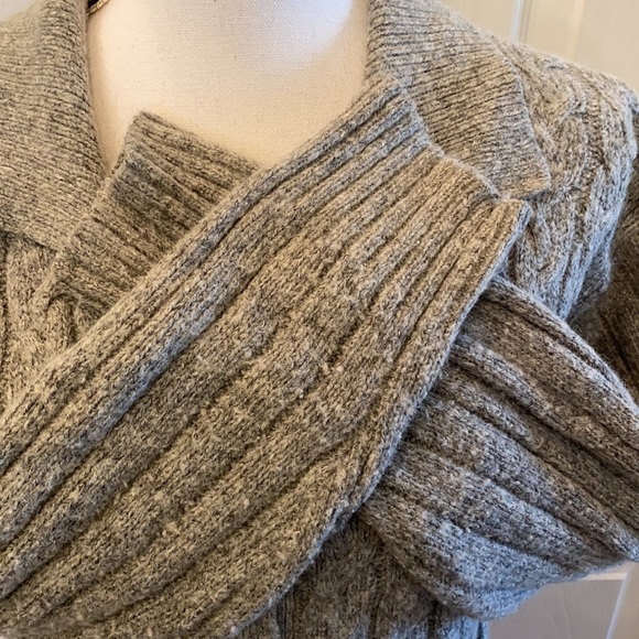 Cable knit gray wool blend cardigan size 2X - Picture 3 of 6